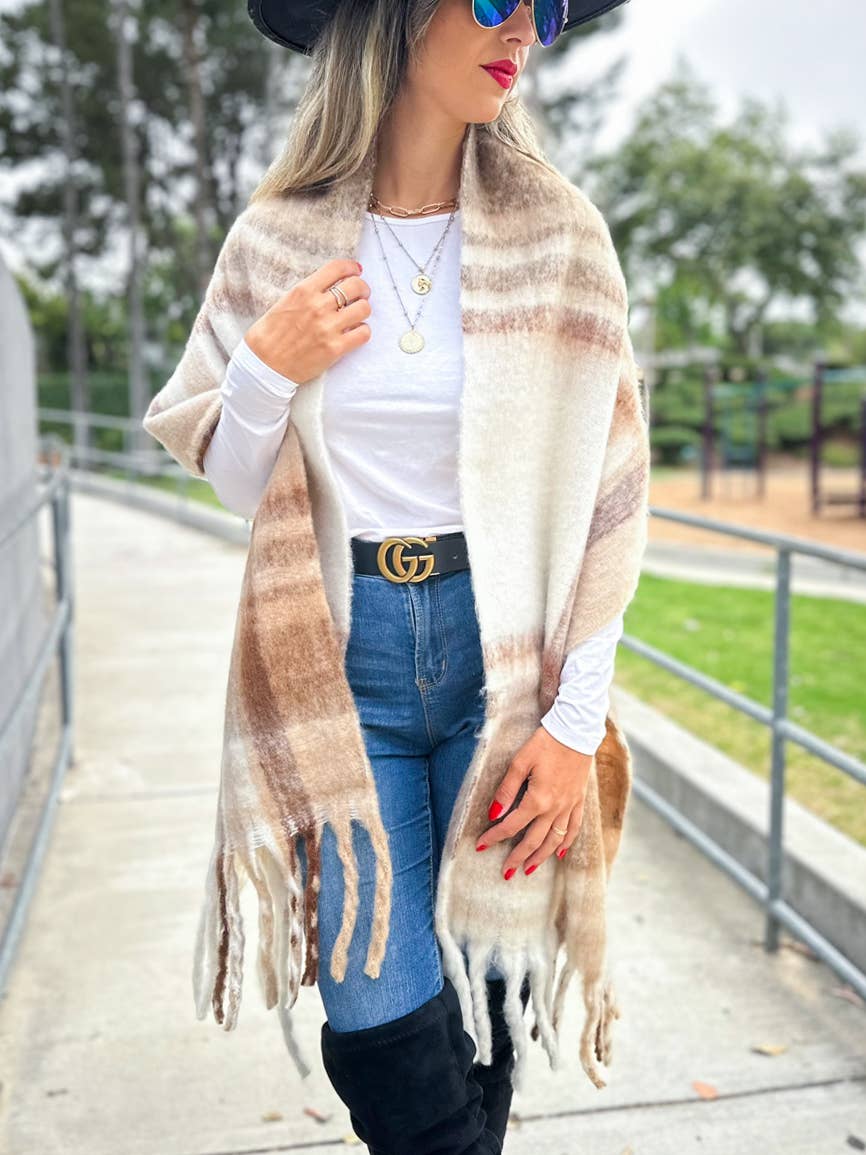 Elegant Beige Two-Tone Plaid Knit Scarf with Tassels
