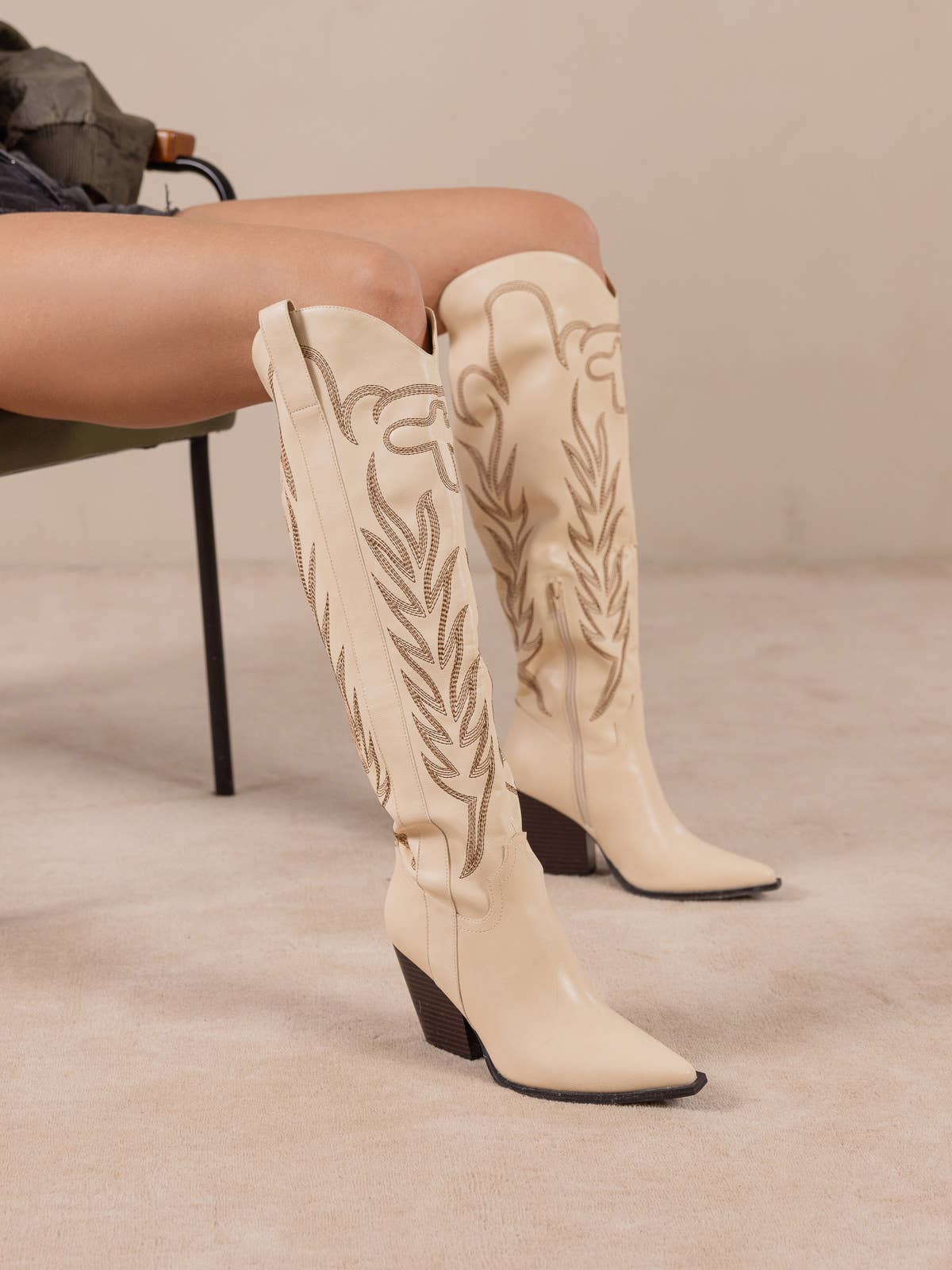 The Bronco Off White | Knee High Cowboy Western Fall Boot